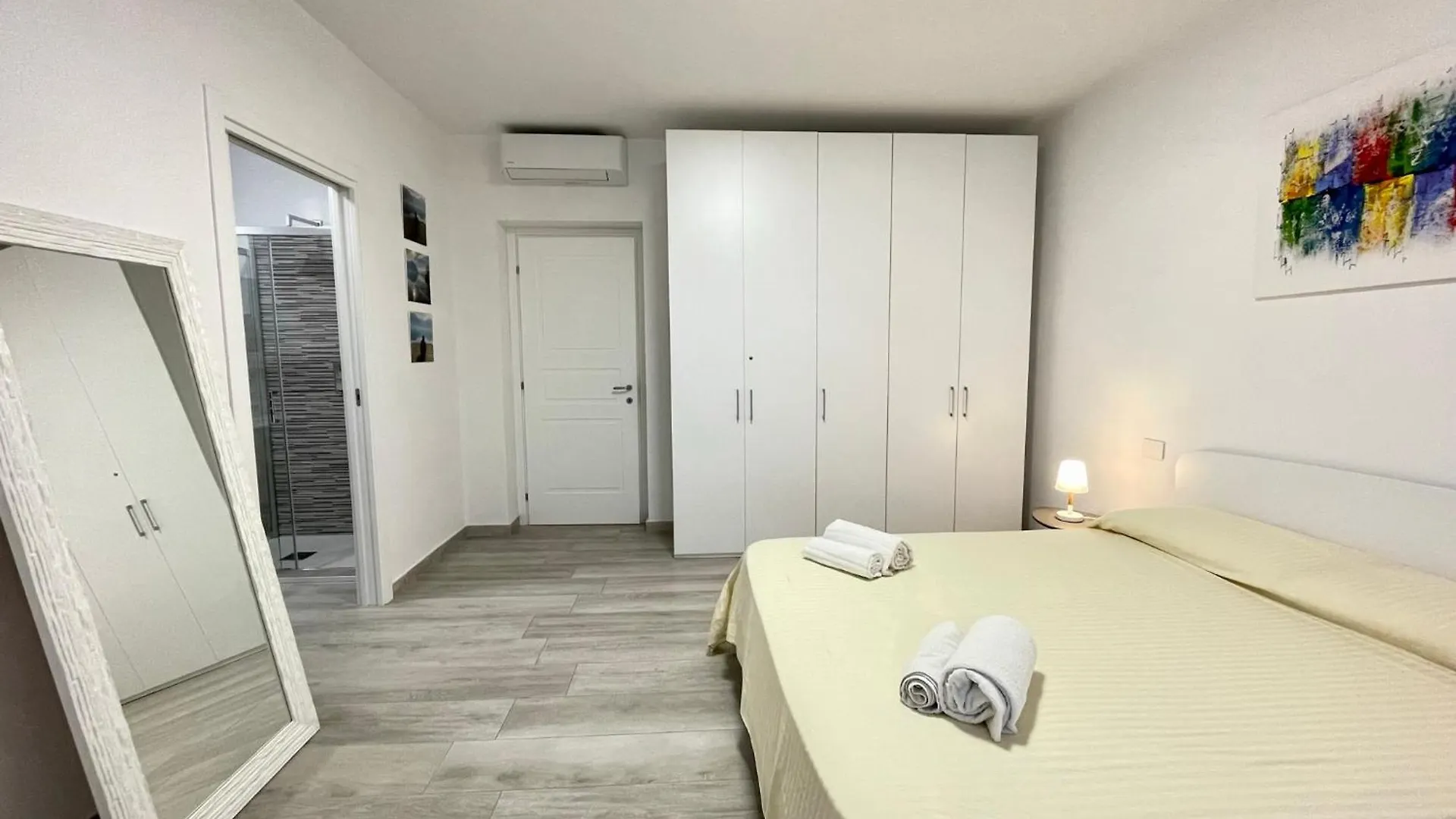 Ida Palace, Nuovo Appartamento Deluxe Fronte Mare Stintino 0*,