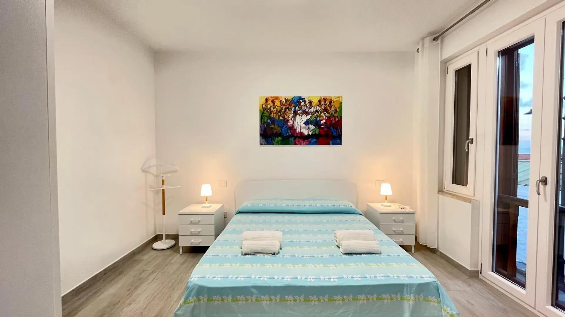 Ida Palace, Nuovo Appartamento Deluxe Fronte Mare Stintino 0*,  Italië